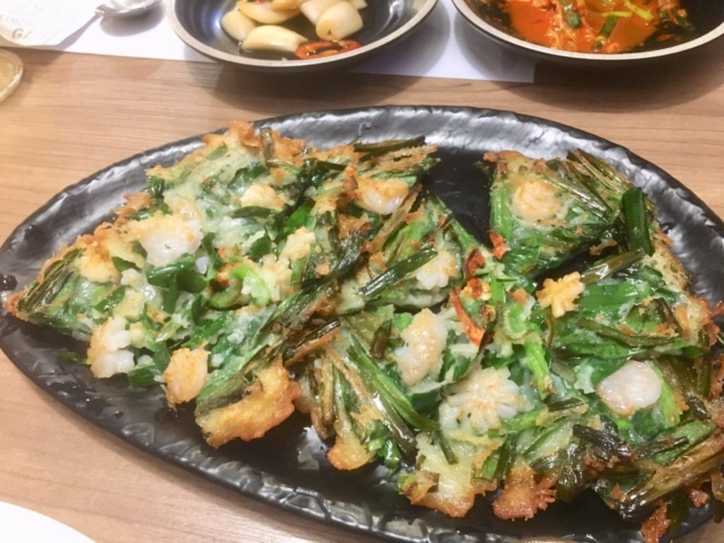 タイ・バンコクの韓国料理店プッマッコルのチヂミ